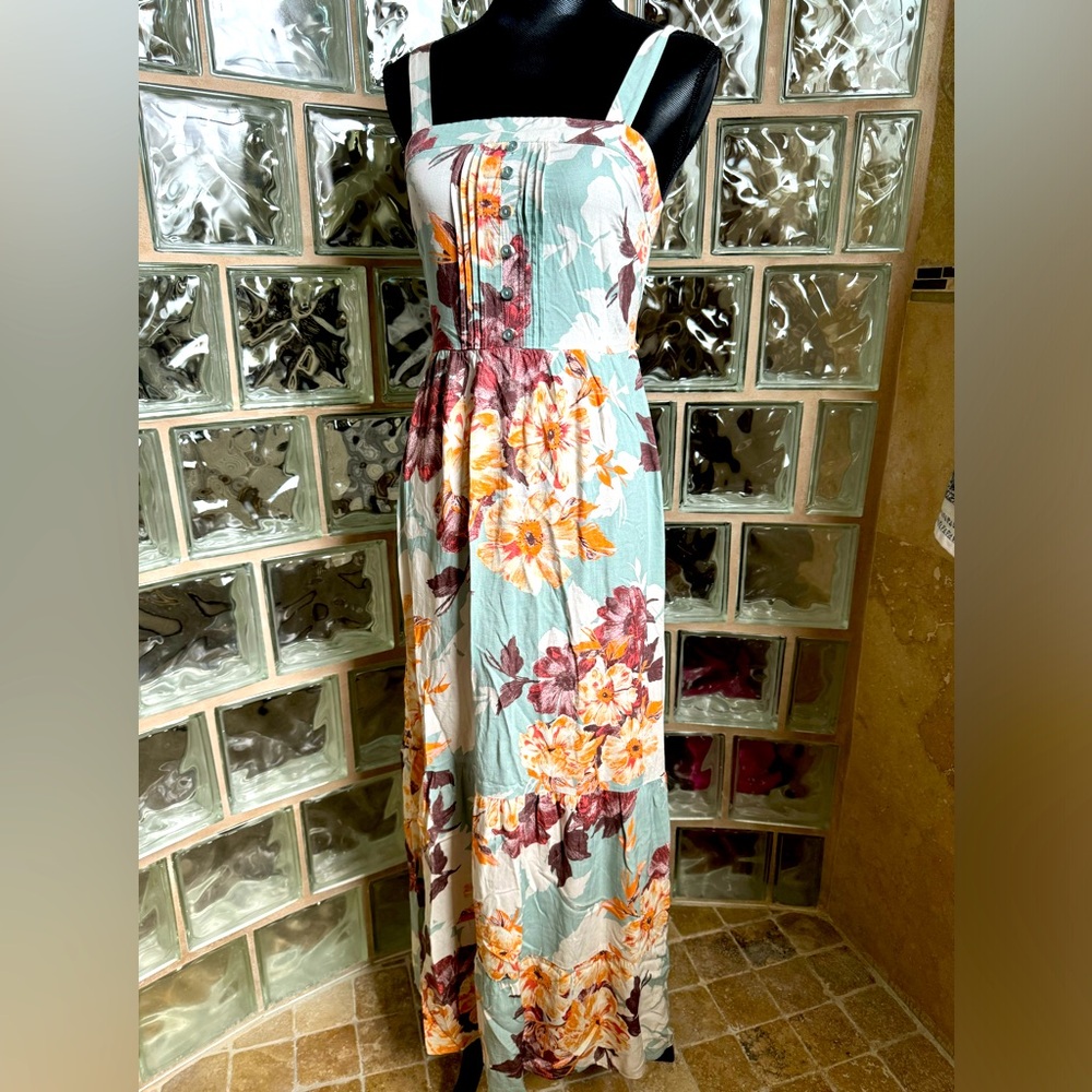 Band of Gypsies Summer Dress Size Small. Preowned/Good Condition.